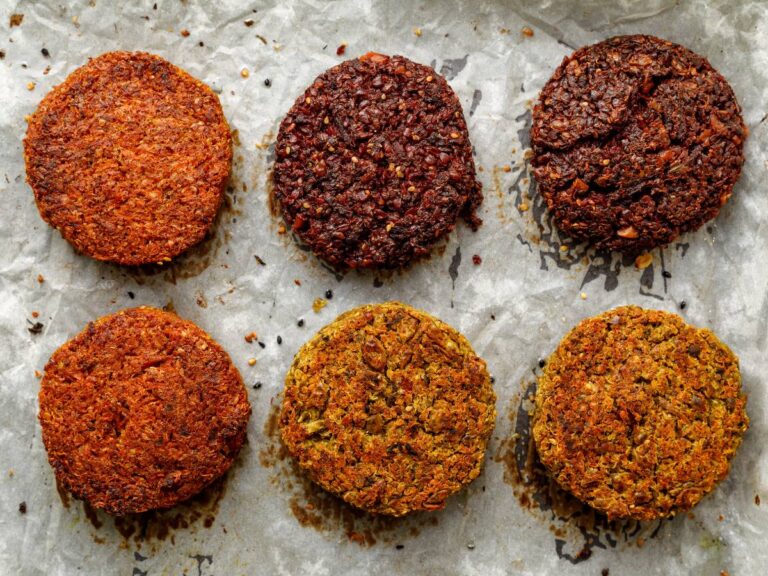 Kotlety z buraka. Obrazek w artykule Kotlety z buraka i kaszy jaglanej. Przepis na zdrowe kotlety z buraka i kaszy jaglanej