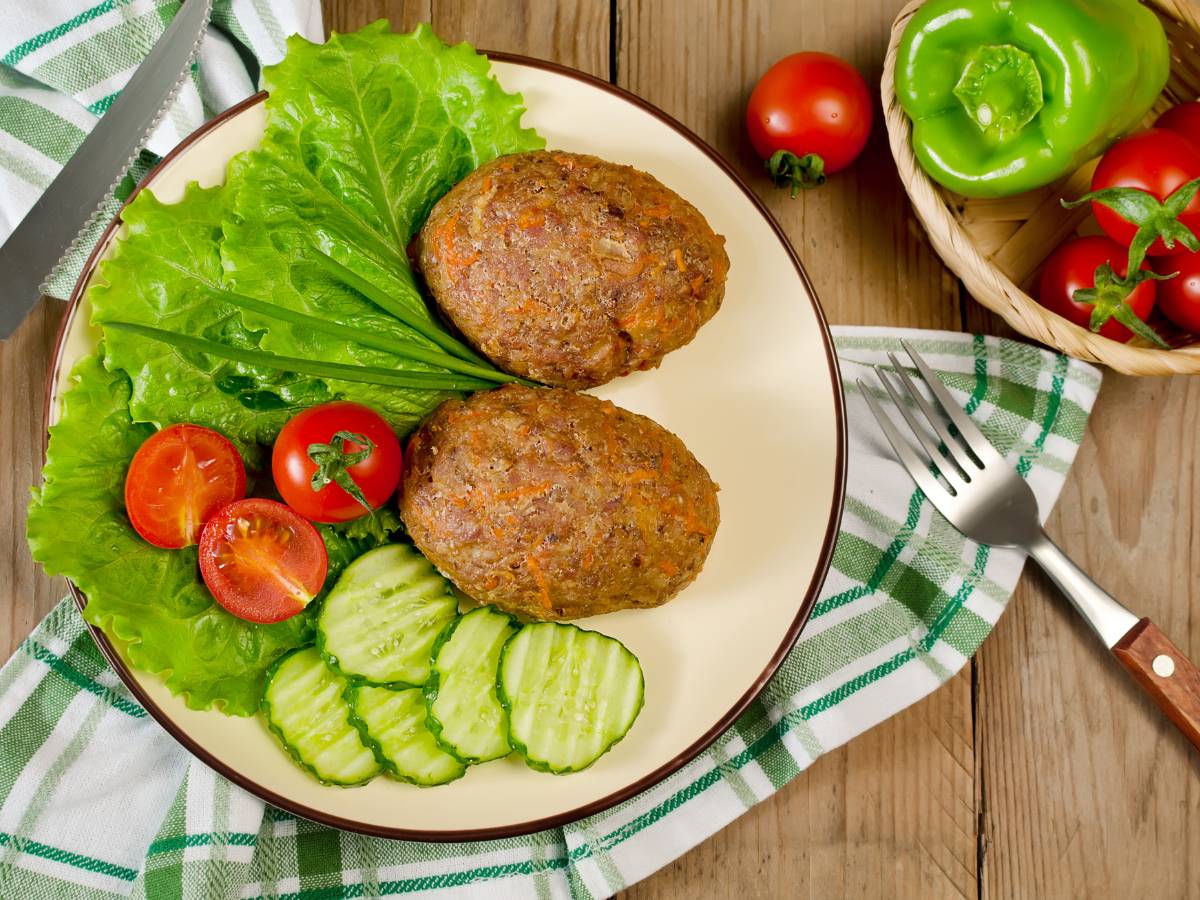 Ilustracja artykułu "3 zdrowe wariacje na kotlety warzywne z kaszą gryczaną dla całej rodziny"