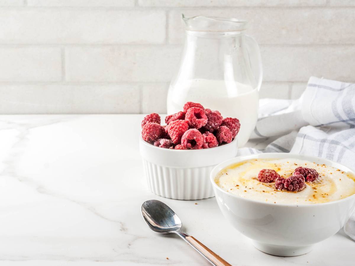 Ilustracja artykułu "Odkryj 3 wariacje na mleko z kaszą manną z różnych stron świata"