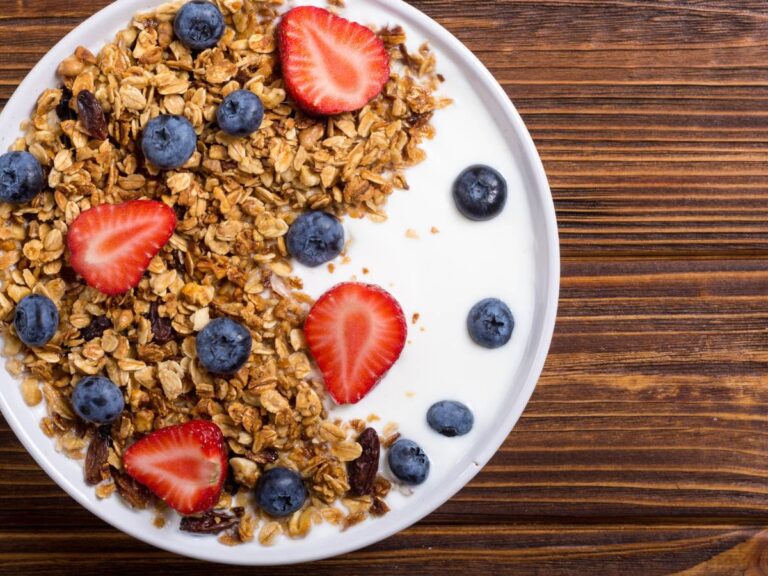 Ciekawa propozycja podania bowla śniadaniowego