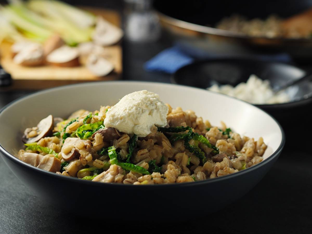 Jesienna inspiracja podania pęczotta grzybowego.